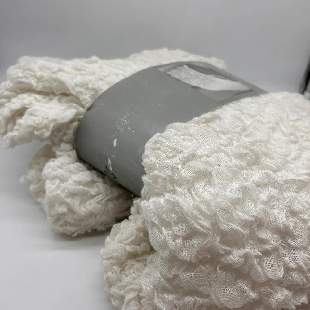 IKEA Ofelia Crinkle Throw Blanket White Textured Ruffled 51x67 601.315.93